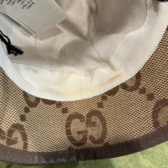 New Gucci hat size large. Has some light makeup stain on inside from trying on - Picture 6 of 7